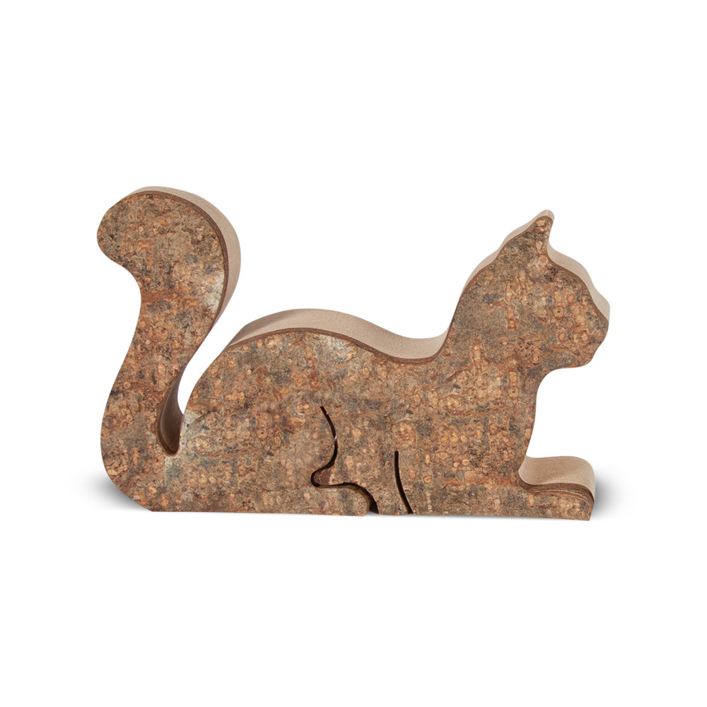 Katze mit Rinde Typ 2, liegend Katze mit Rinde Typ 2, liegend